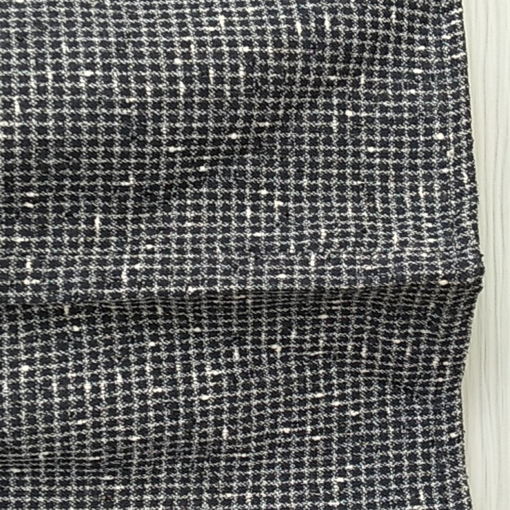80s Tweed Vintage Skirt with Pleats and Pockets, can wear a Belt with the Skirt - Picture 4 of 8